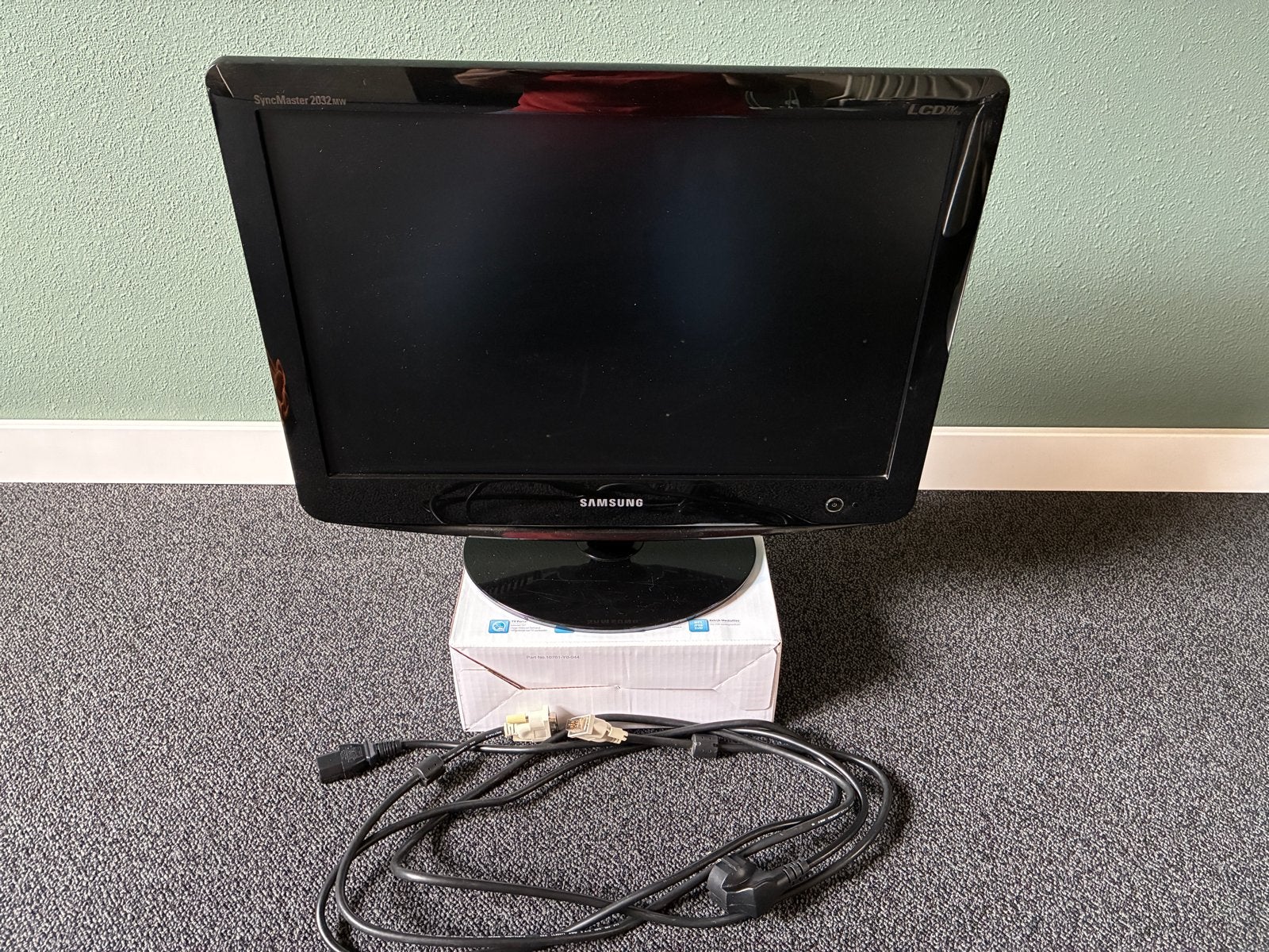 Samsung 2032MW LCD / TV Monitor - 20 inch, Ophalen, Ingebouwde speakers, DVI, 60 Hz of minder