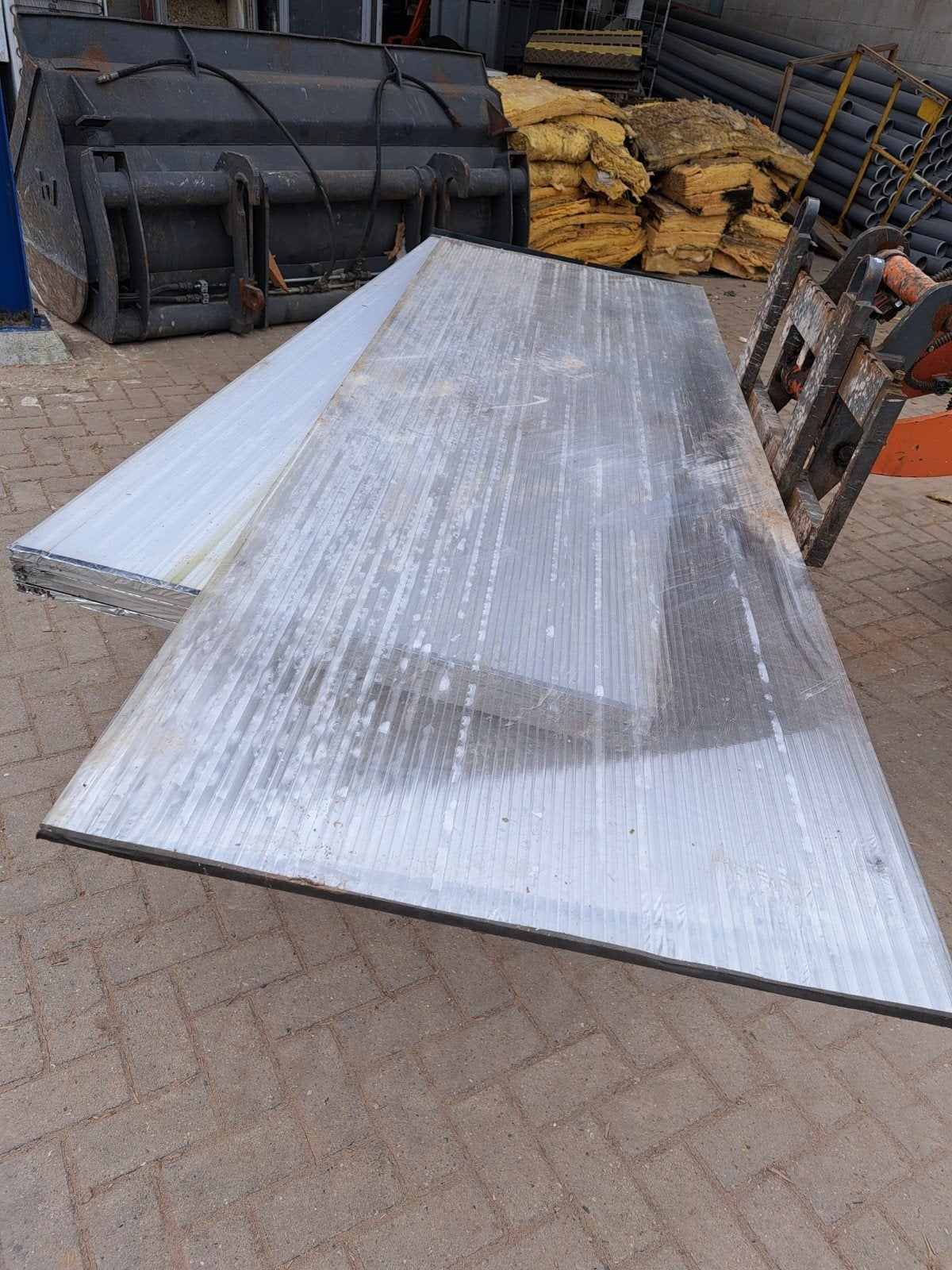 licht platen .polycarbonaat kanaal platen., Ophalen, Overige materialen, Overige kleuren, Zo goed als nieuw