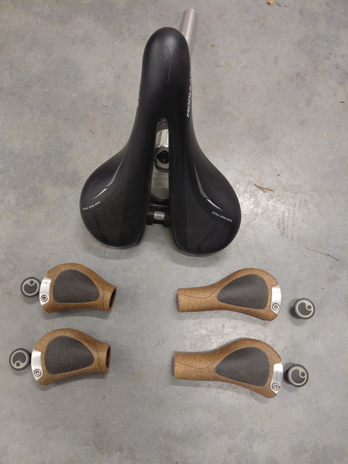 Modular fietszadel met verende zadelpen en handvatten, Gebruikt, Elektrische fiets, Modular, Post Moderne, SQlab, Ophalen of Verzenden