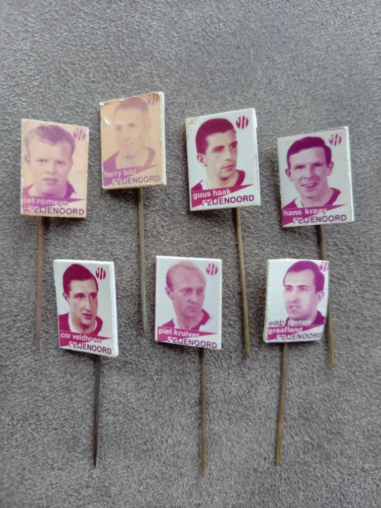 Speldjes oud voetbalspelers Feijenoord, Verzamelen, Ophalen of Verzenden, Gebruikt, Overige onderwerpen