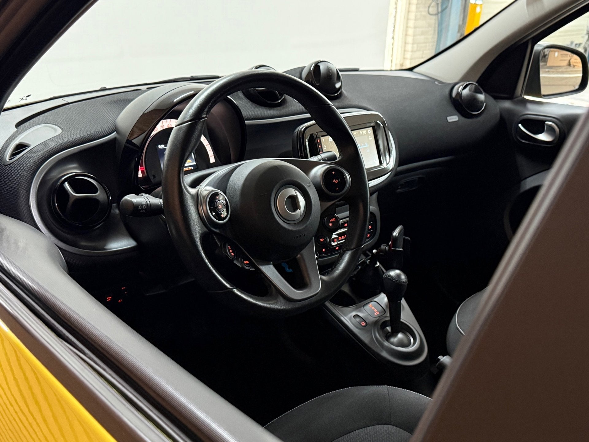Smart Forfour 1.0 Passion | Automaat | Carplay | Cruise Cont, Gebruikt, 4 stoelen, 905 kg, 3 cilinders