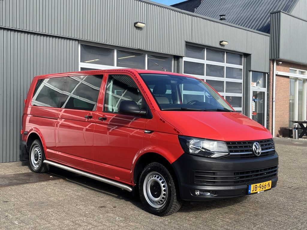 Volkswagen Transporter Kombi 2.0 TDI L2H1 150pk Btw en Bpm v, Auto's, Gebruikt, 150 pk, 255 €/maand, 2500 kg