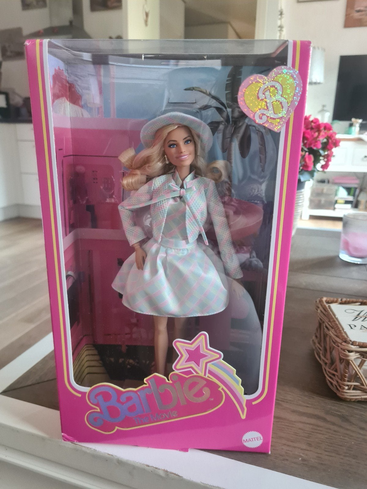 Barbie The Movie pop - Geruite jurk en hoed, Ophalen of Verzenden, Nieuw, Barbie
