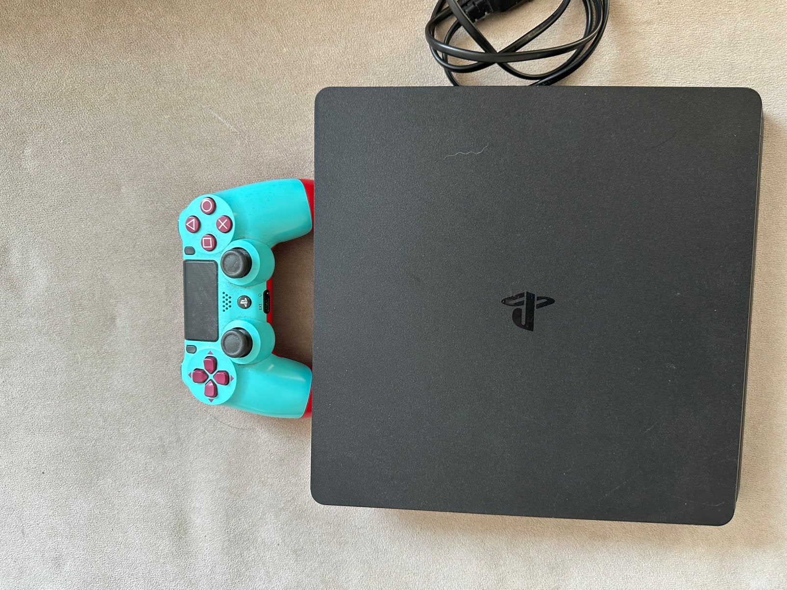 Ps4 slim, Ophalen of Verzenden, Zo goed als nieuw, Met 1 controller, Slim