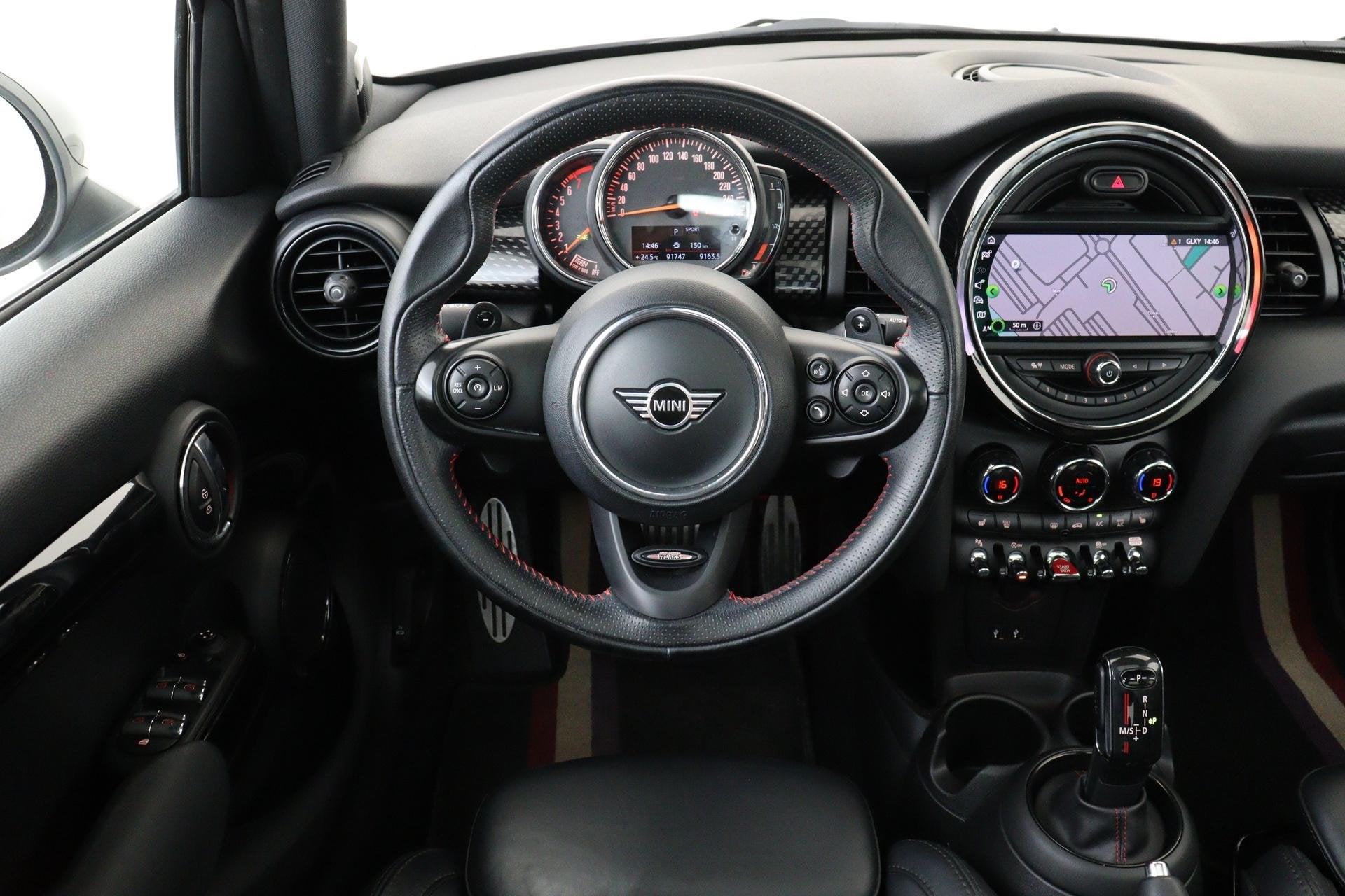 MINI COOPER S -PANO.DAK|HARMAN/KARDON|JCW|KEYLESS|LEDER|LED|, Auto's, 1998 cc, Stof, Gebruikt, 4 cilinders