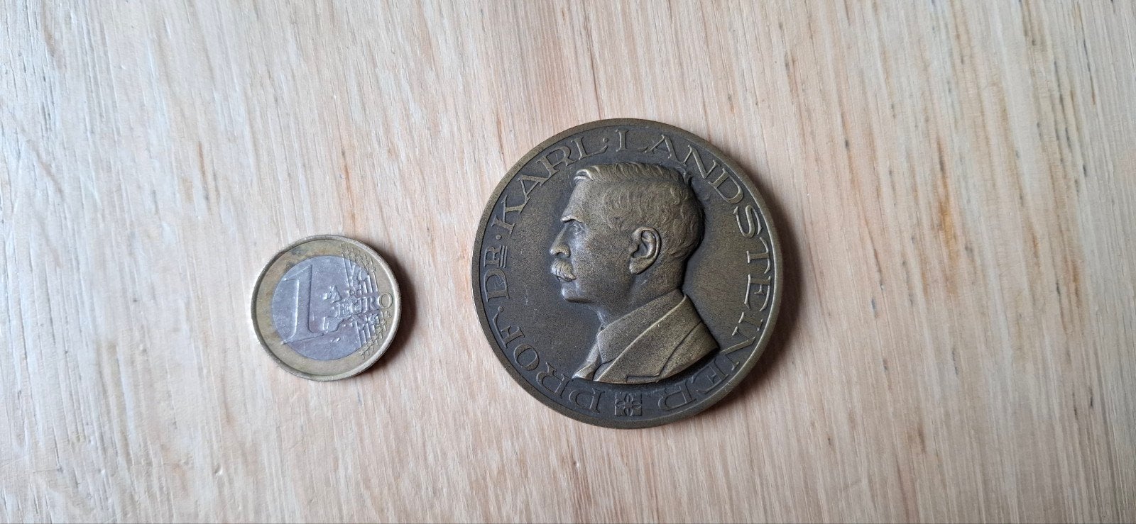 Bronzen munt Dr. Karl Landsteiner - Bloedtransfusiedien, Ophalen of Verzenden, Losse munt