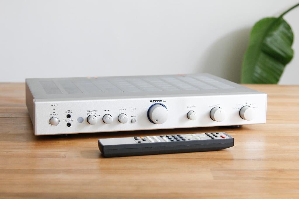 Rotel RA-05 stereo versterker, Audio, Tv en Foto, Versterkers en Receivers, Overige merken, Gebruikt, -, -