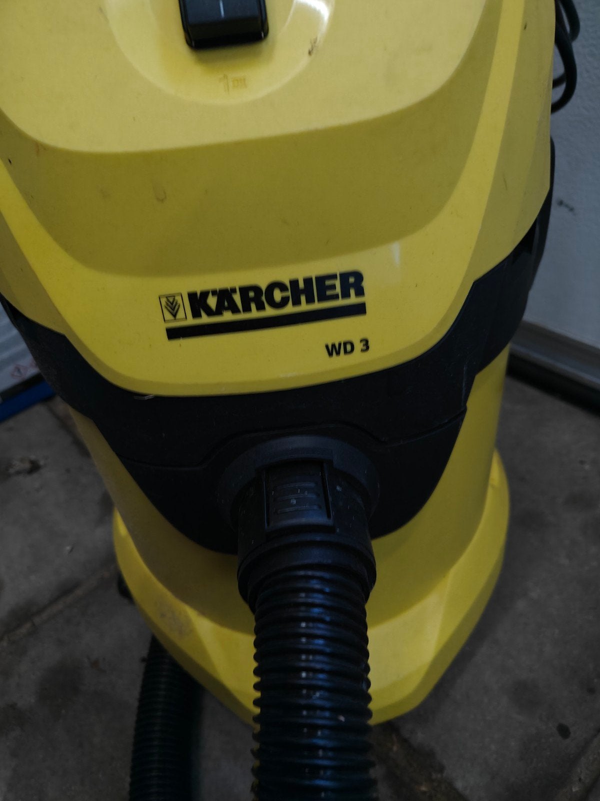 Kärcher WD3 nat/droog stofzuiger, M, Ophalen of Verzenden, Zo goed als nieuw, Waterstofzuiger