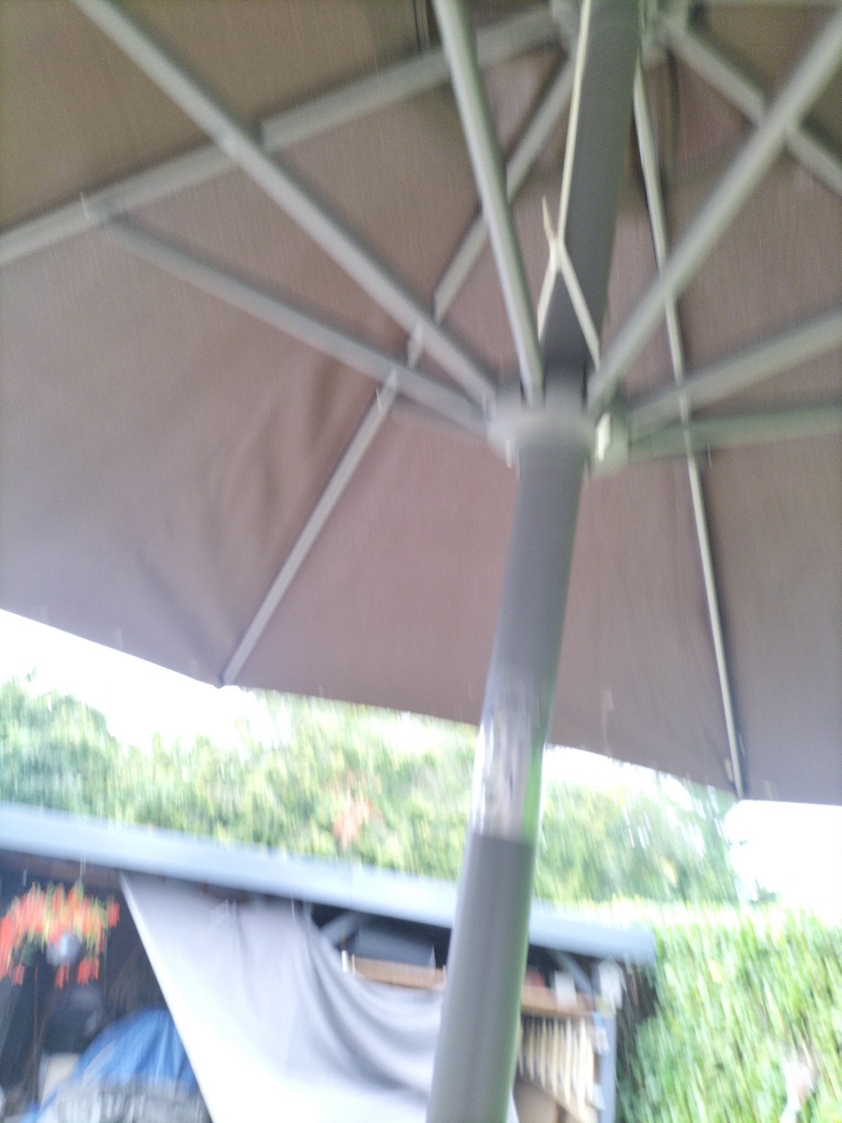 Parasol werkt perfect met voet en hoes., moet schoongemaakt, Tuin en Terras, Parasols, Ophalen, Gebruikt, Zweefparasol
