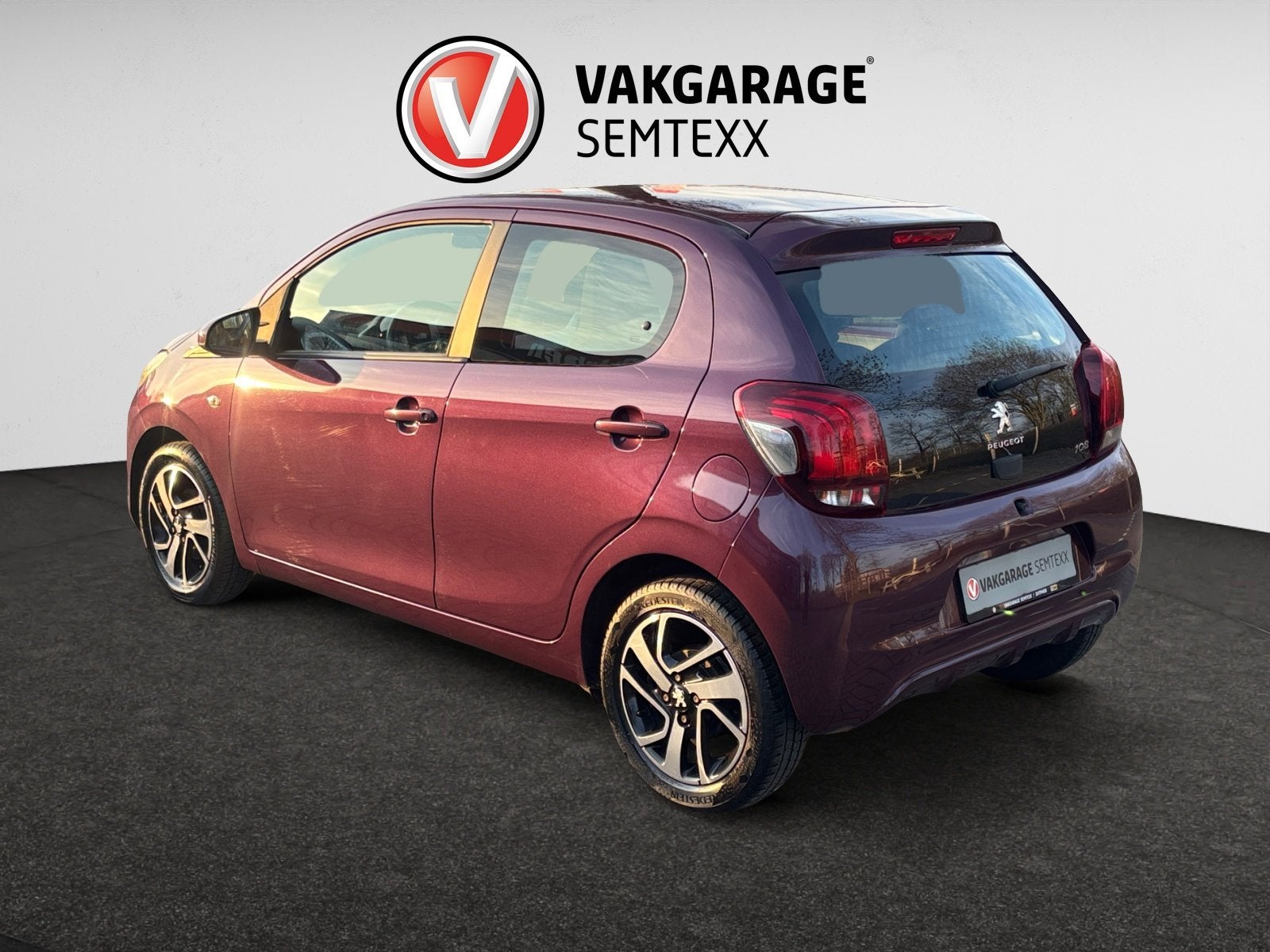 Peugeot 108 1.2 VTi Allure | Org NL auto | Scherm | LED | Ai, Voorwielaandrijving, Euro 5, Gebruikt, 840 kg