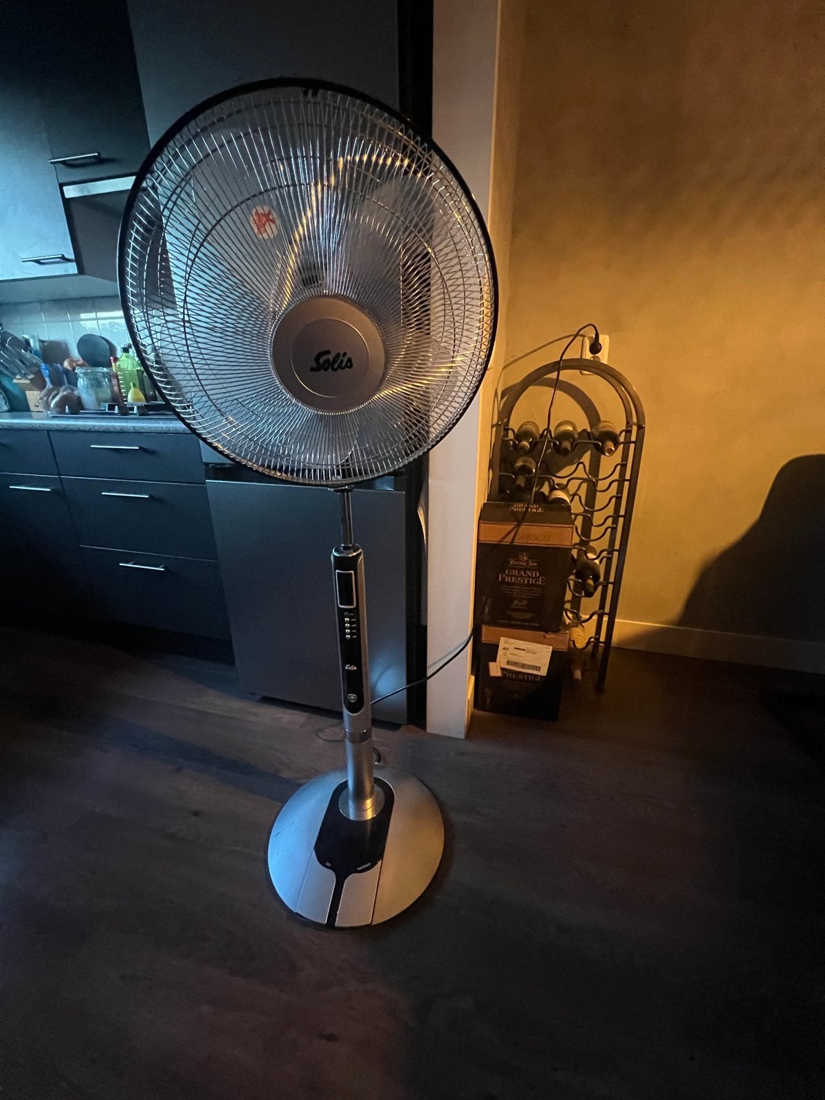 Solis Ventilator met Afstandsbediening - Type 750, Witgoed en Apparatuur, Ventilatoren, Ophalen, Ventilator met afstandsbediening