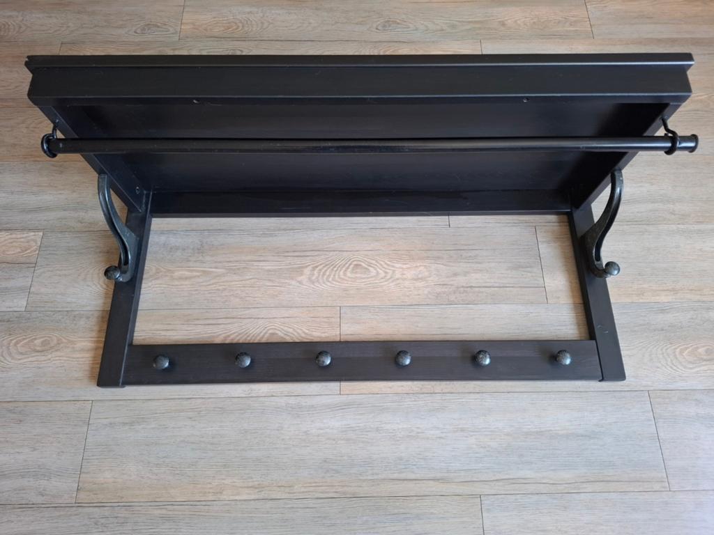 Ikea Hemnes zwarte wandkapstok met hoedenplank en roede, Ophalen, Hout, Wandkapstok