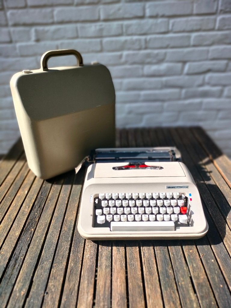 Typemachine Olivetti Lettera 34. Jaar 1977. AZERTY-klavier., Diversen, Ophalen of Verzenden, Gebruikt