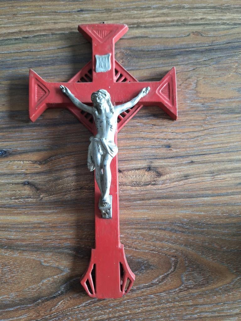 Vintage rood kruisbeeld met corpus, 28x15 cm, Ophalen of Verzenden