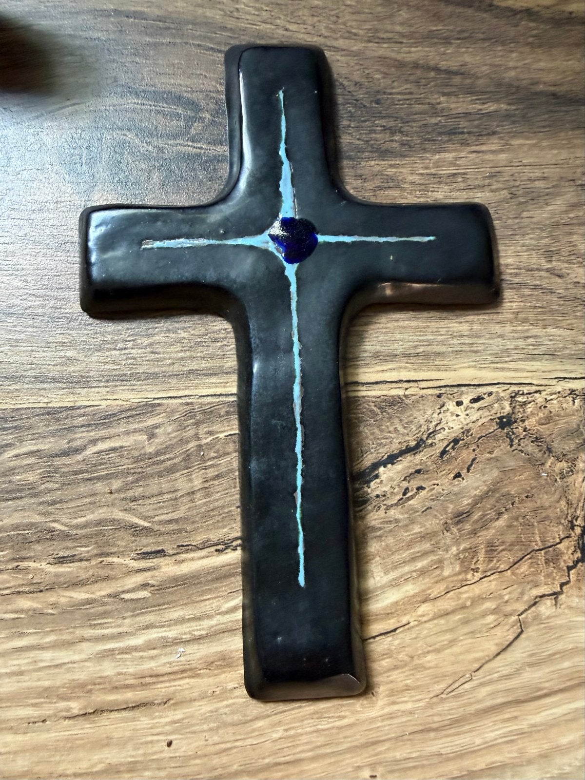 Antiek kruis van keramiek met blauw accent, Antiek en Kunst, Ophalen of Verzenden