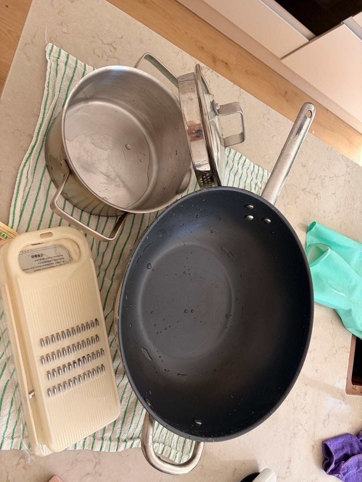 IKEA wok 32cm, RVS pan en rasp - Keuken set - 16 euros, Ophalen, Zo goed als nieuw, Rvs, Wok