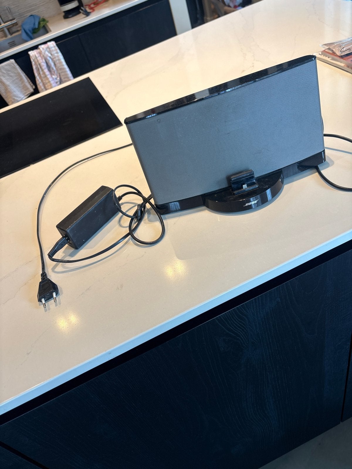 Bose SoundDock Series II - iPod/iPhone Speaker Dock, Gebruikt, Inclusief oplader, Ophalen of Verzenden, Draagbare speaker