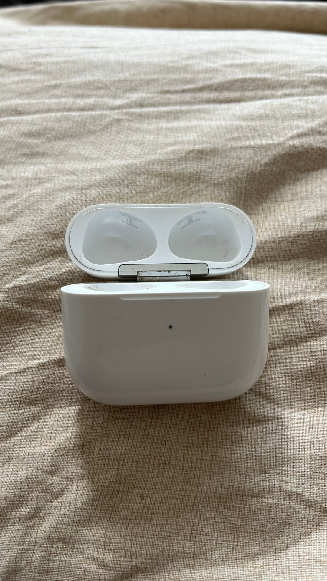 Appel Ipod Pro case. 3e GEN model, Gebruikt, Ophalen of Verzenden, Apple, In oorschelp (earbud)