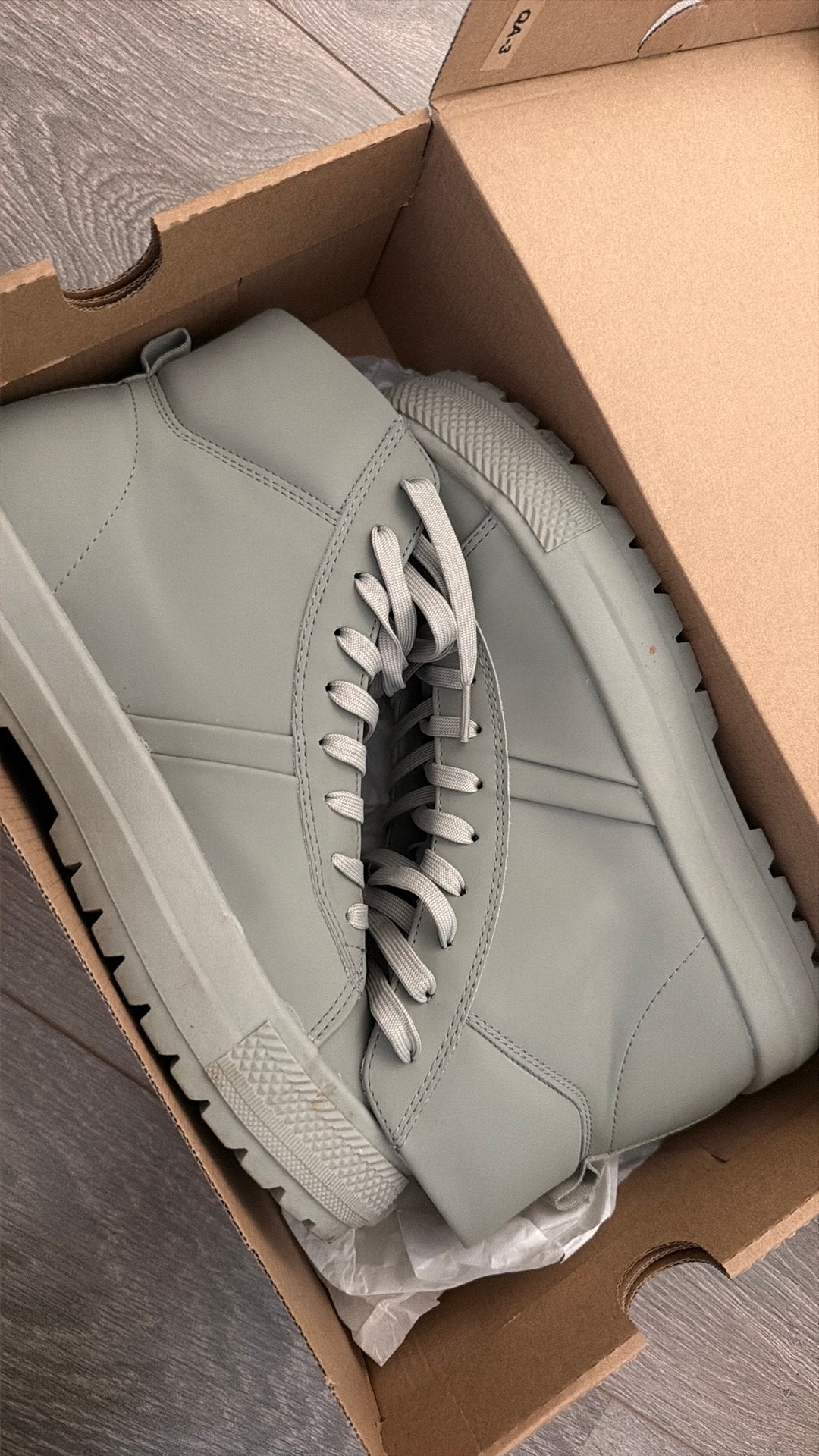 Zara sneakers maat 42 vallen als 43/44, Ophalen of Verzenden, Zo goed als nieuw