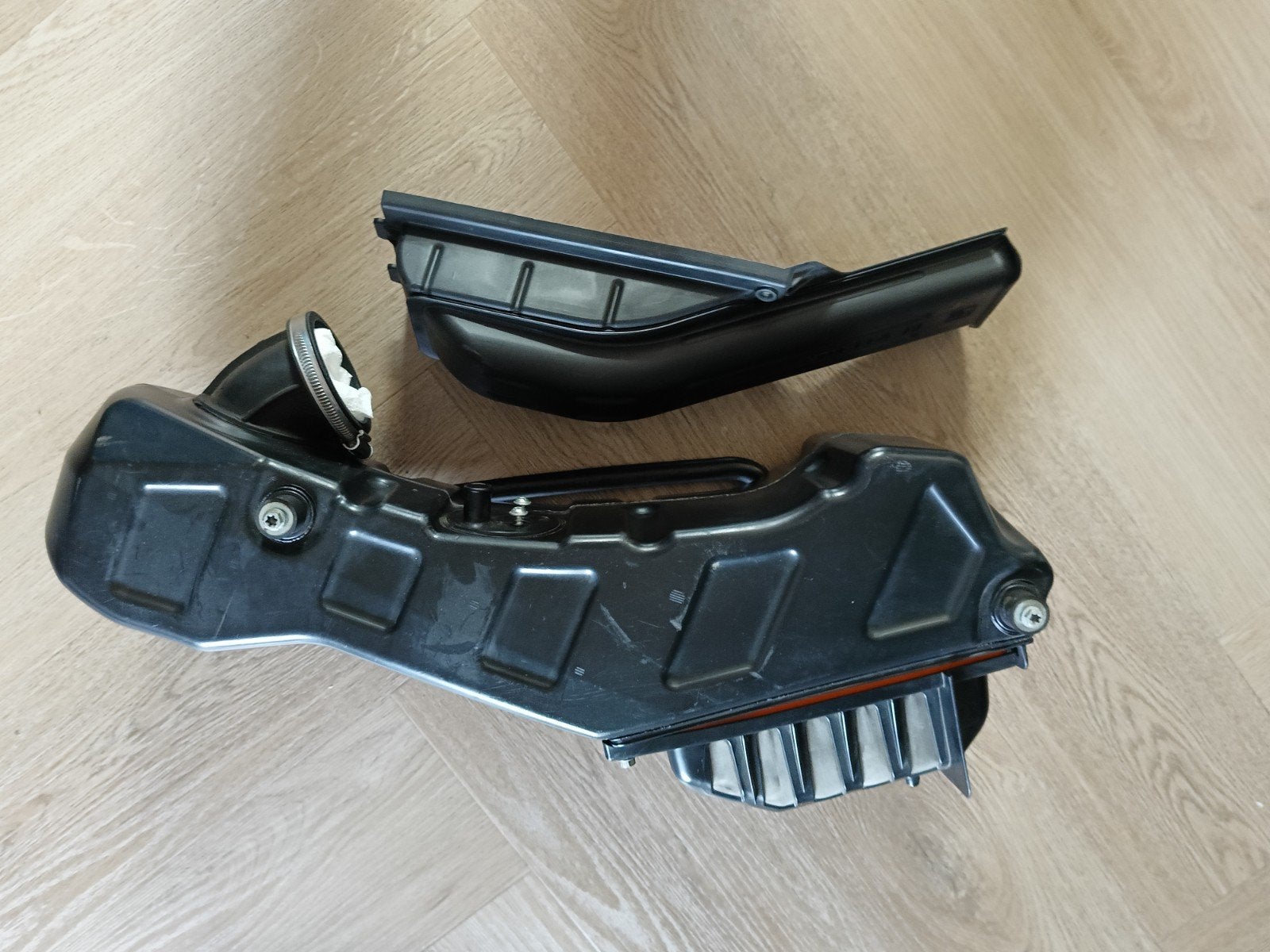 KTM 690 SMC R 2013 Luchtfilterbox met Performance Upgrade, Motoren, Ophalen of Verzenden, Gebruikt