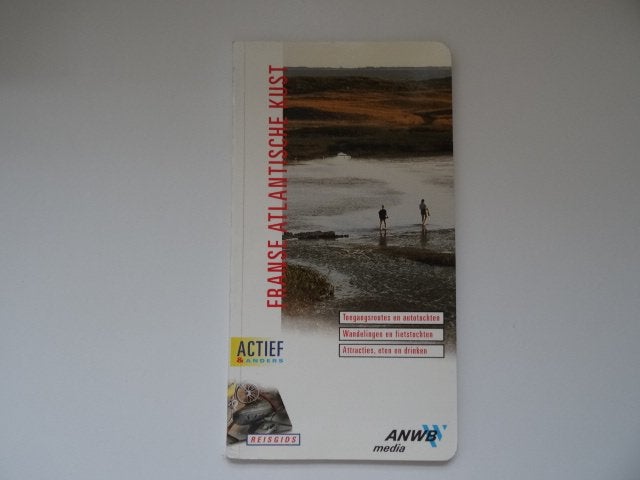 Franse Atlantische kust,  anwb actief reisgids, Boeken, Gelezen, Europa, Ophalen of Verzenden, Reisgids of -boek
