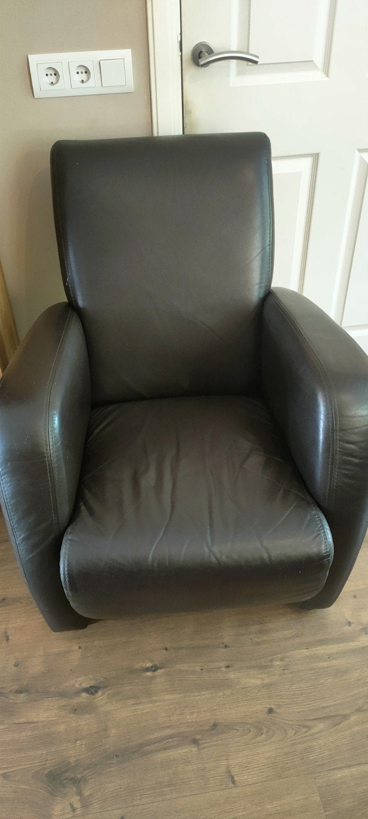 Comfortabele bruine leren fauteuil, Ophalen, Gebruikt, 50 tot 75 cm, Leer