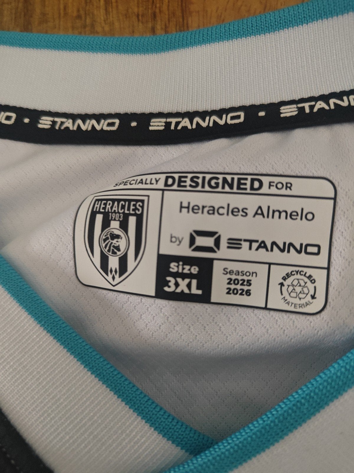 Heracles Almelo Thuisshirt 2025/2026 Gesigneerd Maat 3XL, Kleding | Heren, T-shirts, Ophalen of Verzenden