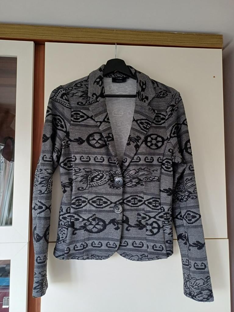 Jasje ELVIRA.  ZGAN, Kleding | Dames, Jasjes, Kostuums en Pakken, Ophalen of Verzenden, Zo goed als nieuw, Maat 38/40 (M)