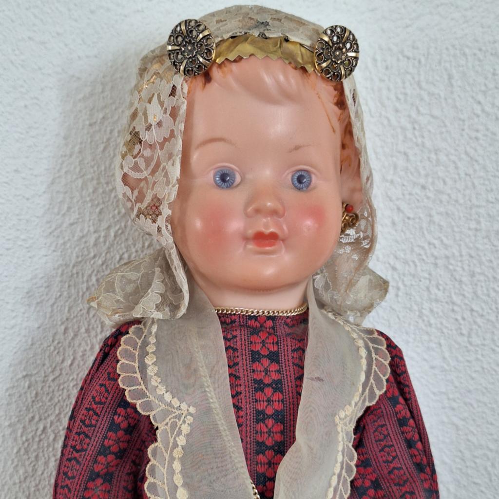 Klederdracht pop, Ophalen, Gebruikt, Pop