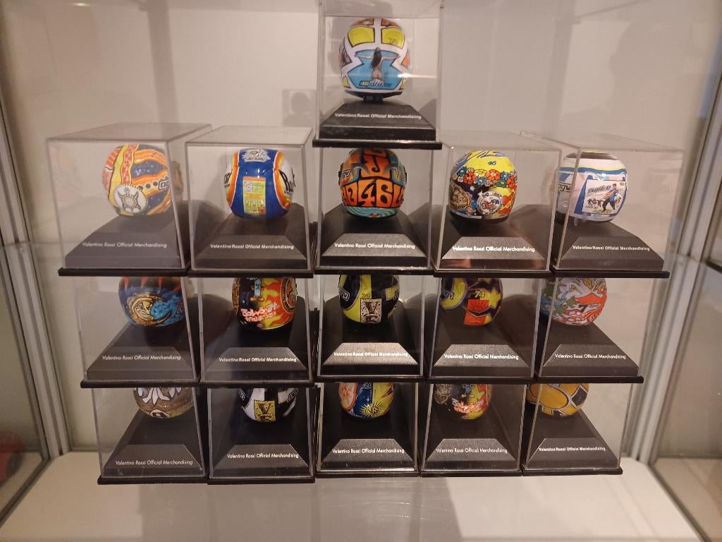 Minichamps 1 8 Valentino Rossi helmen Motogp, Hobby en Vrije tijd, Ophalen of Verzenden, Zo goed als nieuw, 1:5 t/m 1:8, Motor