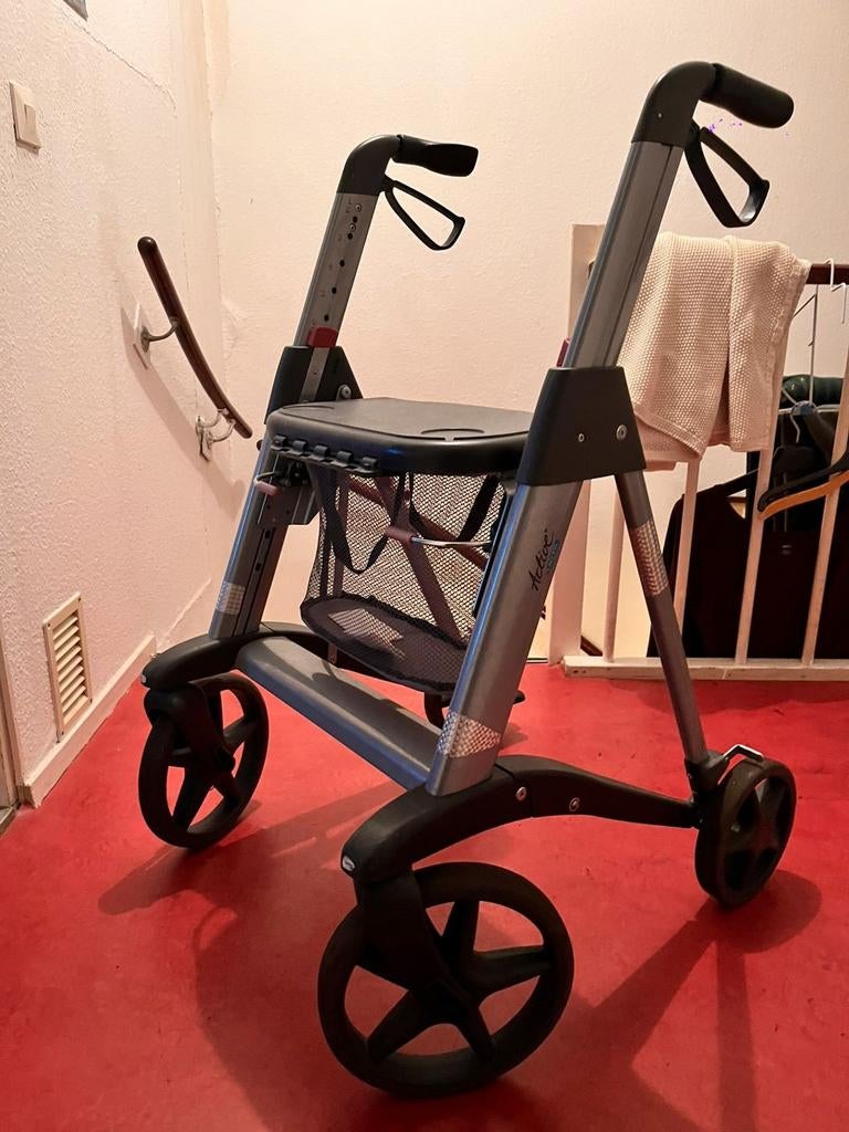 Stevige rollator (inklapbaar), Ophalen, Opvouwbaar, Gebruikt