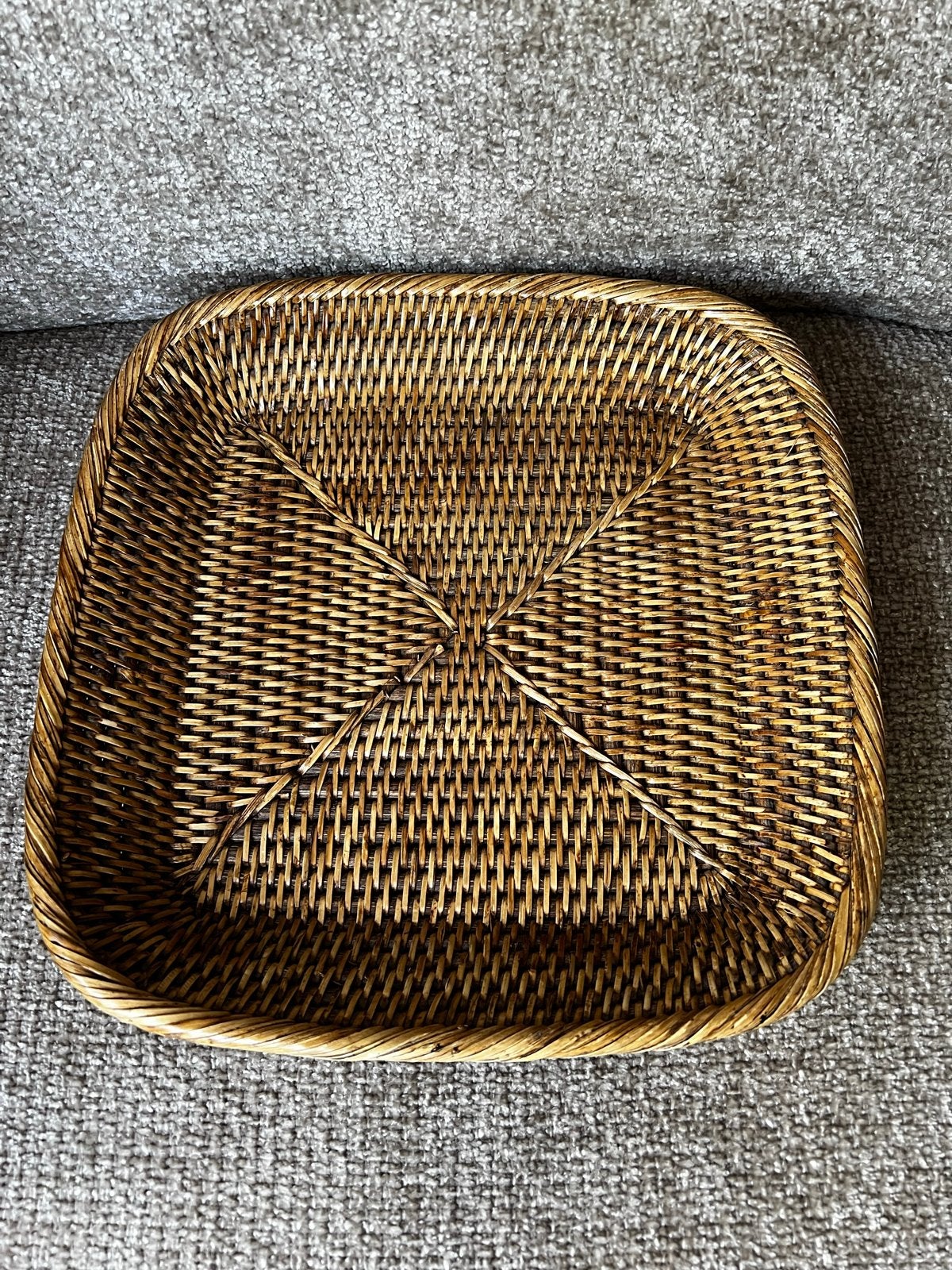 Birma rieten schaal/ dienblad vierkant, Huis en Inrichting, Woonaccessoires | Schalen en Manden, Gebruikt, Gevlochten, Schaal