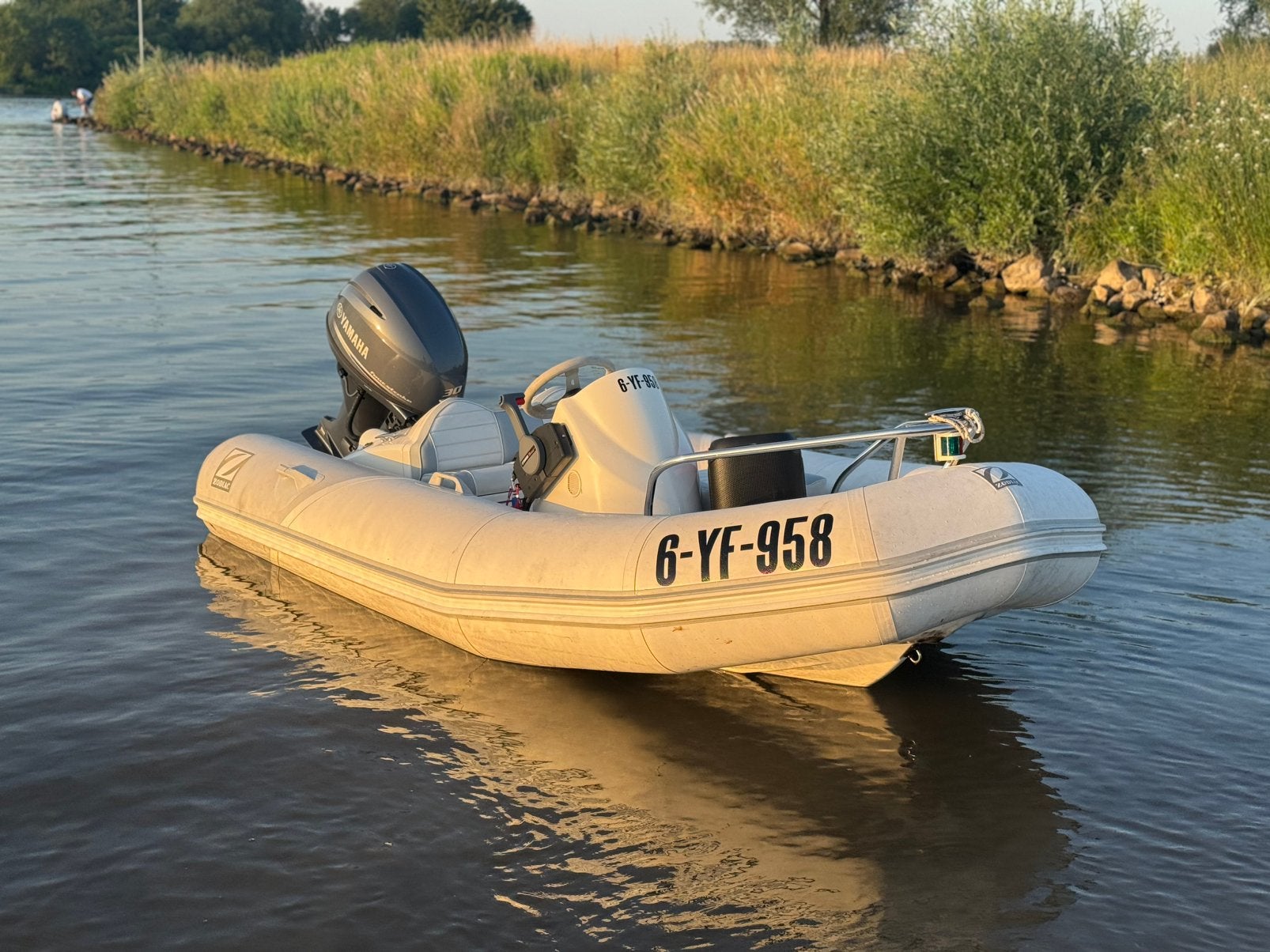 Prachtige Zodiac YachtLine Deluxe 340 + Yamaha F30BETL 30UUR, Watersport en Boten, Rubberboten, Yamaha, Zo goed als nieuw, Afdekzeil