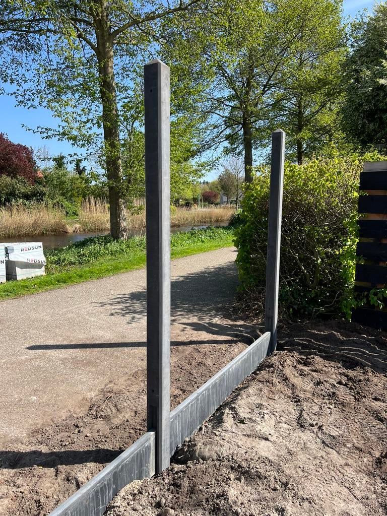 Schuttingpaal beton Eindpaal 10x10x280, Ophalen, Overige materialen, Minder dan 3 meter, Nieuw