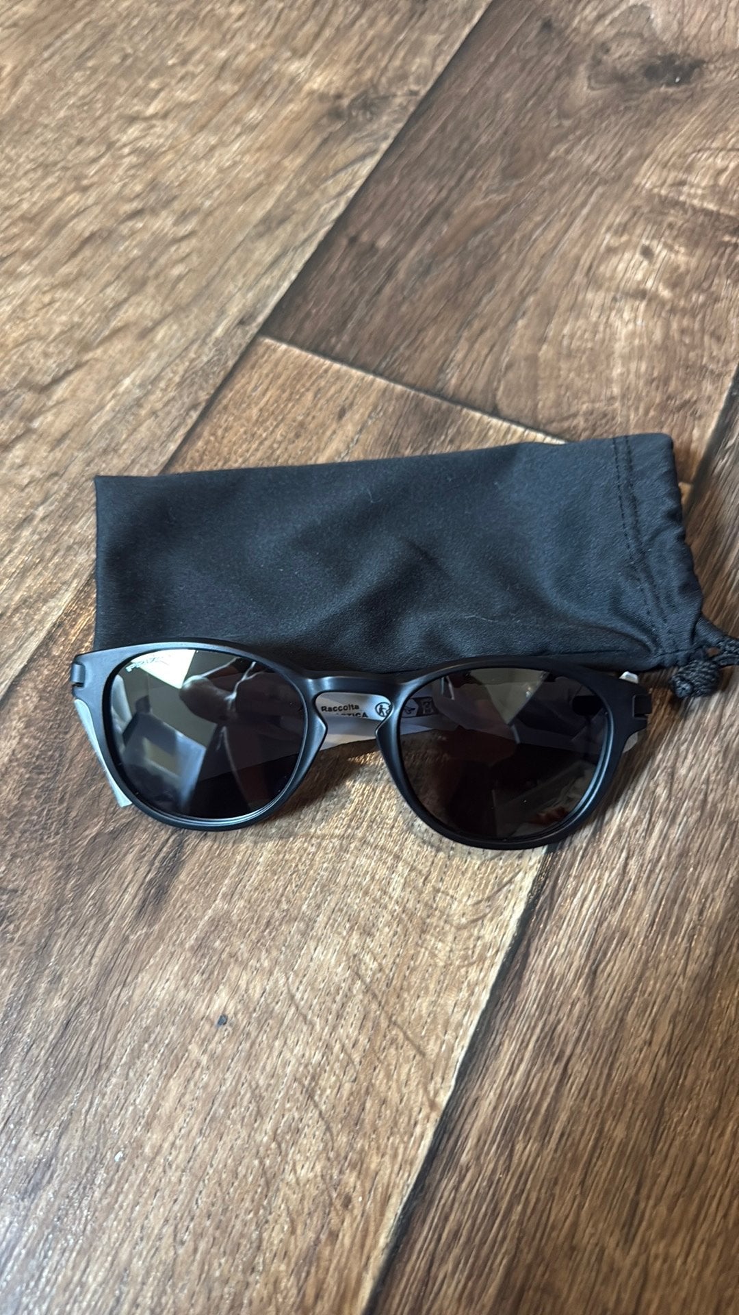 Oakley latch zonnebril nieuw, Sieraden, Tassen en Uiterlijk, Zonnebrillen en Brillen | Heren, J, Zonnebril, Nieuw, Ophalen of Verzenden