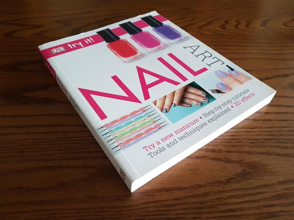 Try it! NAIL ART - try a new manicure (Emily Draher), Boeken, Ophalen of Verzenden, Zo goed als nieuw, Make-up en Cosmetica