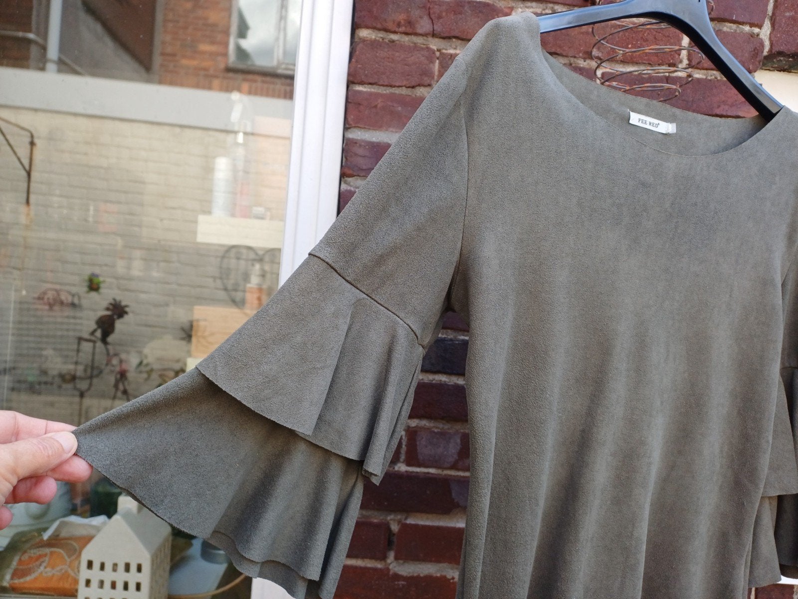 Mooie Fee Red top met trompetmouwen - S/M, Fee Red, Ophalen of Verzenden, Lange mouw, Maat 36 (S)