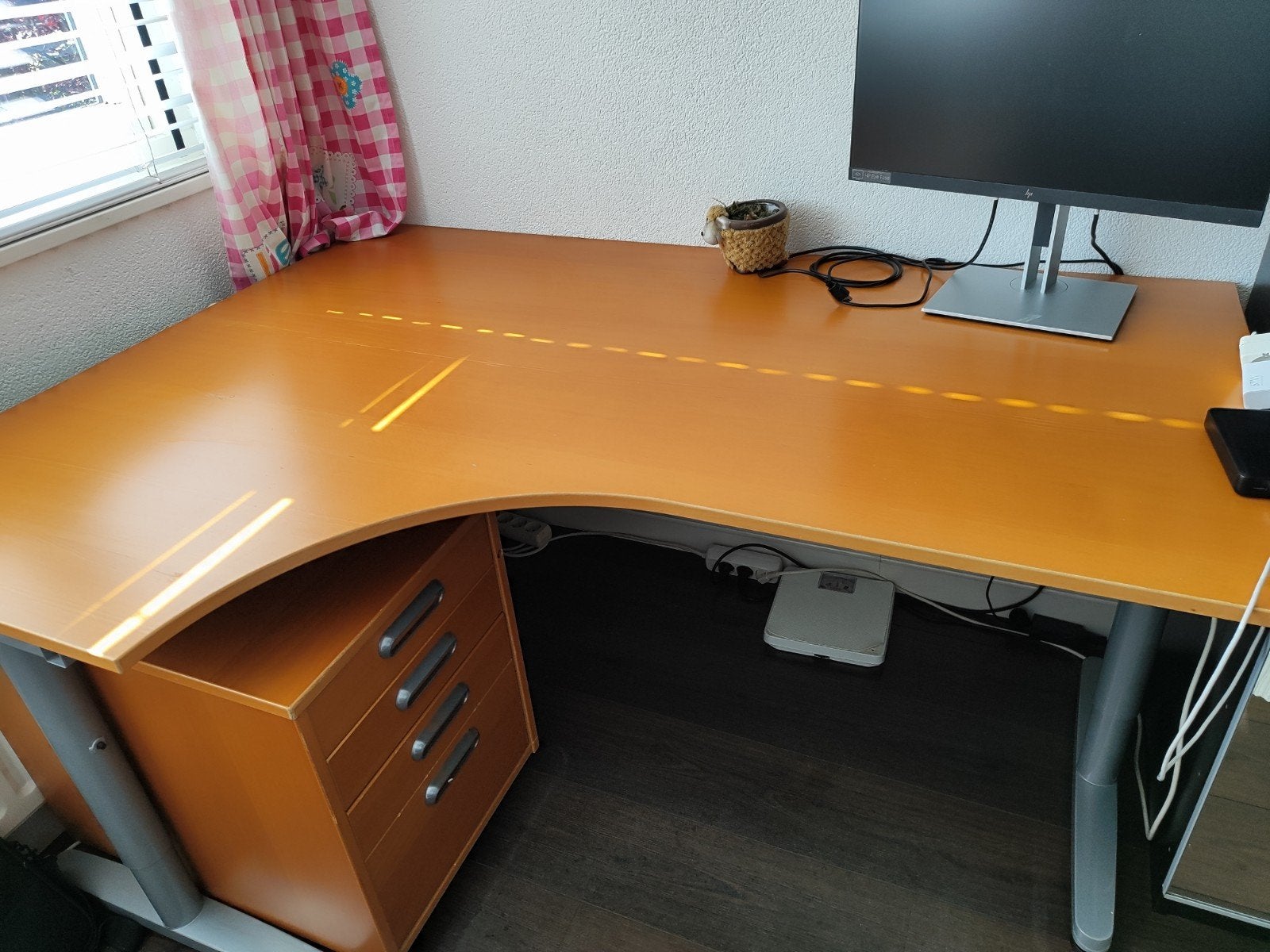 IKEA Hoekbureau met ladekast - Stevig en zeer goed L vorm, Ophalen, 160 cm, Zo goed als nieuw, IKEA