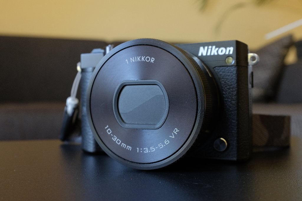 Nikon 1J5 met 10-30mm, Audio, Tv en Foto, Fotocamera's Digitaal, Ophalen, Geheugenkaart, Zo goed als nieuw, Compactcamera