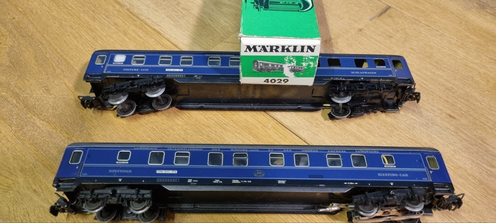 2x Märklin 4029 H0 – Internationale slaaprijtuigen CIWL met, Arnold, Gebruikt, Gelijkstroom, Wagon