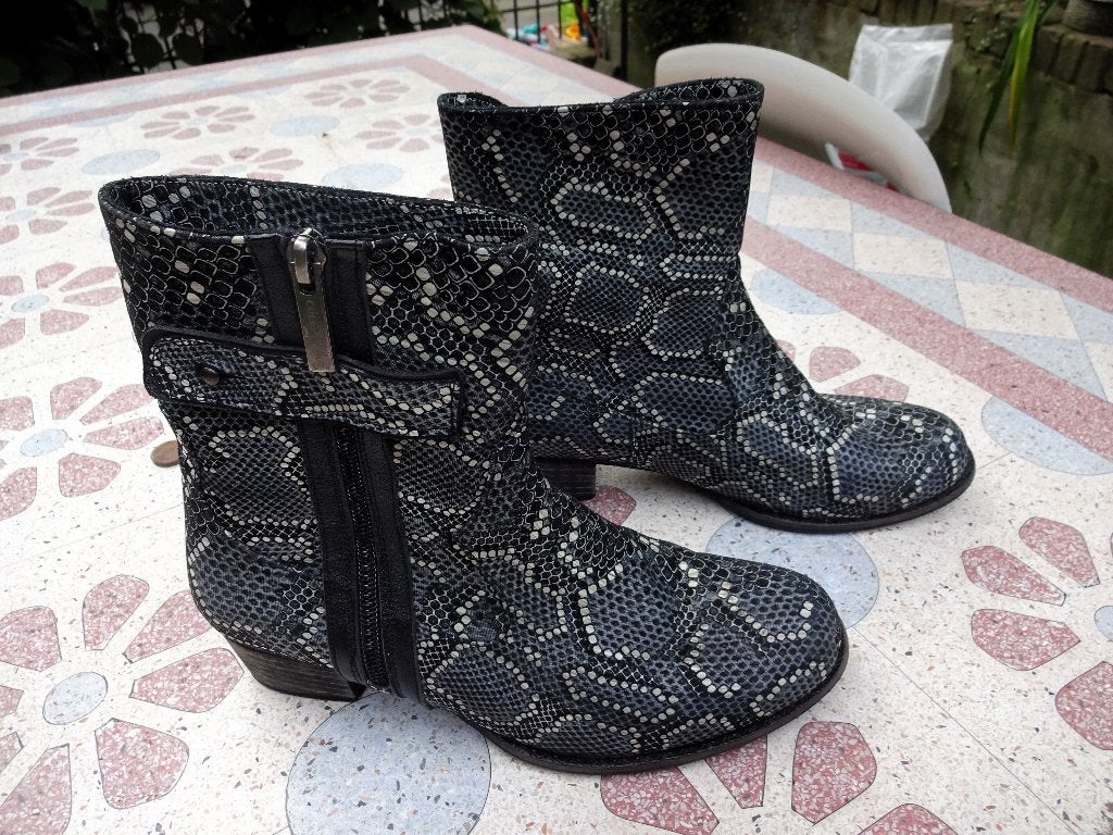 Maat 39 * Zwarte grijs wit halfhoge Colette Sol laarsjes, Verzenden, Zwart, Lage of Enkellaarzen, Zo goed als nieuw