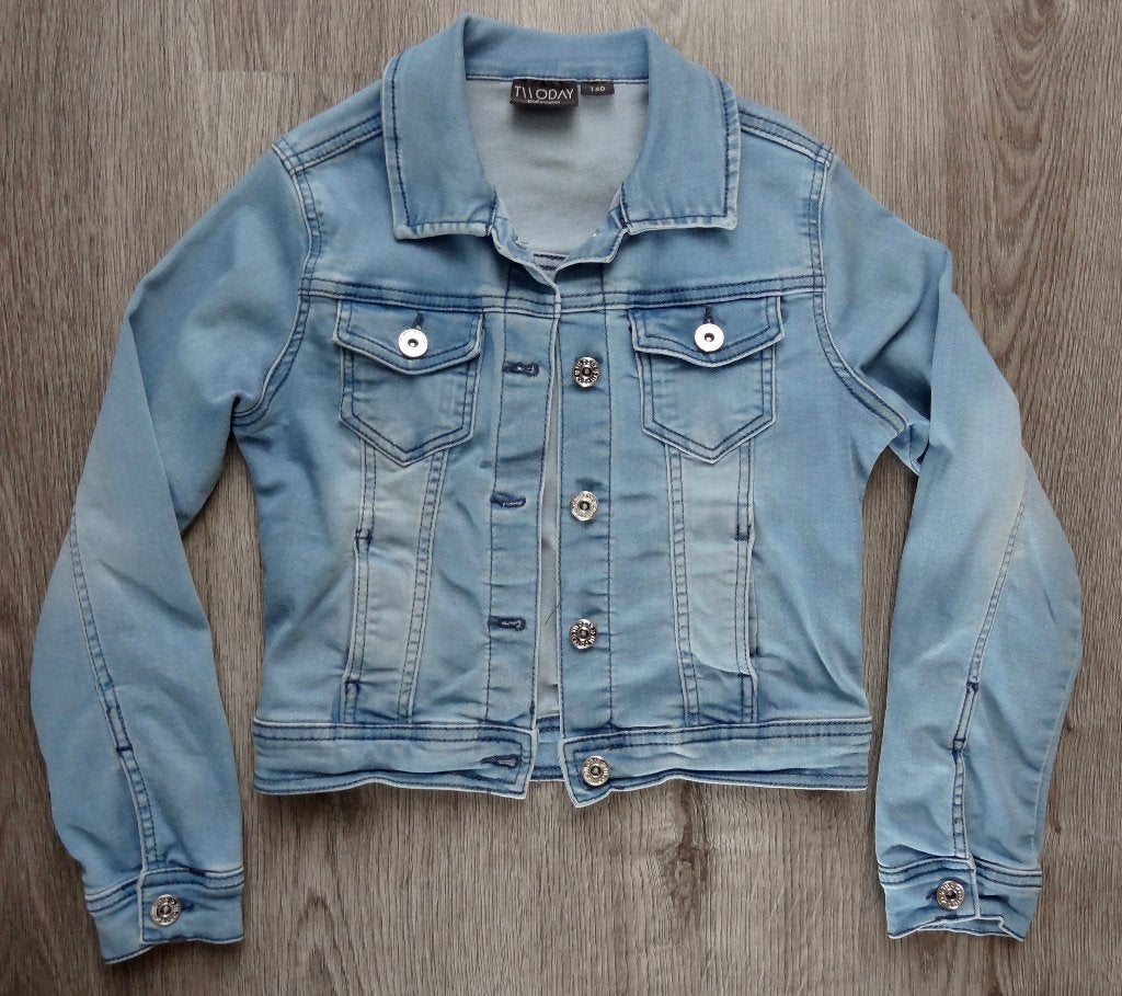 Mooi blauw spijkerjasje maat 140, Kinderen en Baby's, Ophalen of Verzenden, Zo goed als nieuw, Meisje, Jas