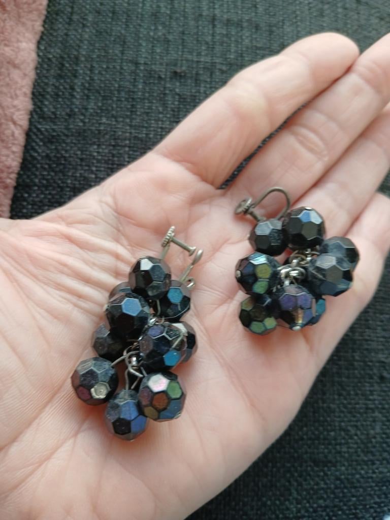 Antieke oorbellen (schroefsluiting), Sieraden, Tassen en Uiterlijk, Antieke sieraden, Ophalen of Verzenden, Overige materialen
