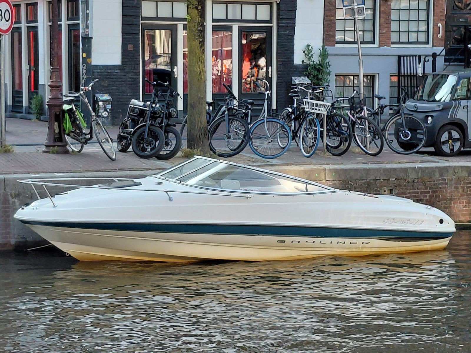 Bayliner Capri Cuddy - Heerlijke boot met slaapplaatsen, Gebruikt, Kajuitboot, Zonnedek, Ophalen of Verzenden
