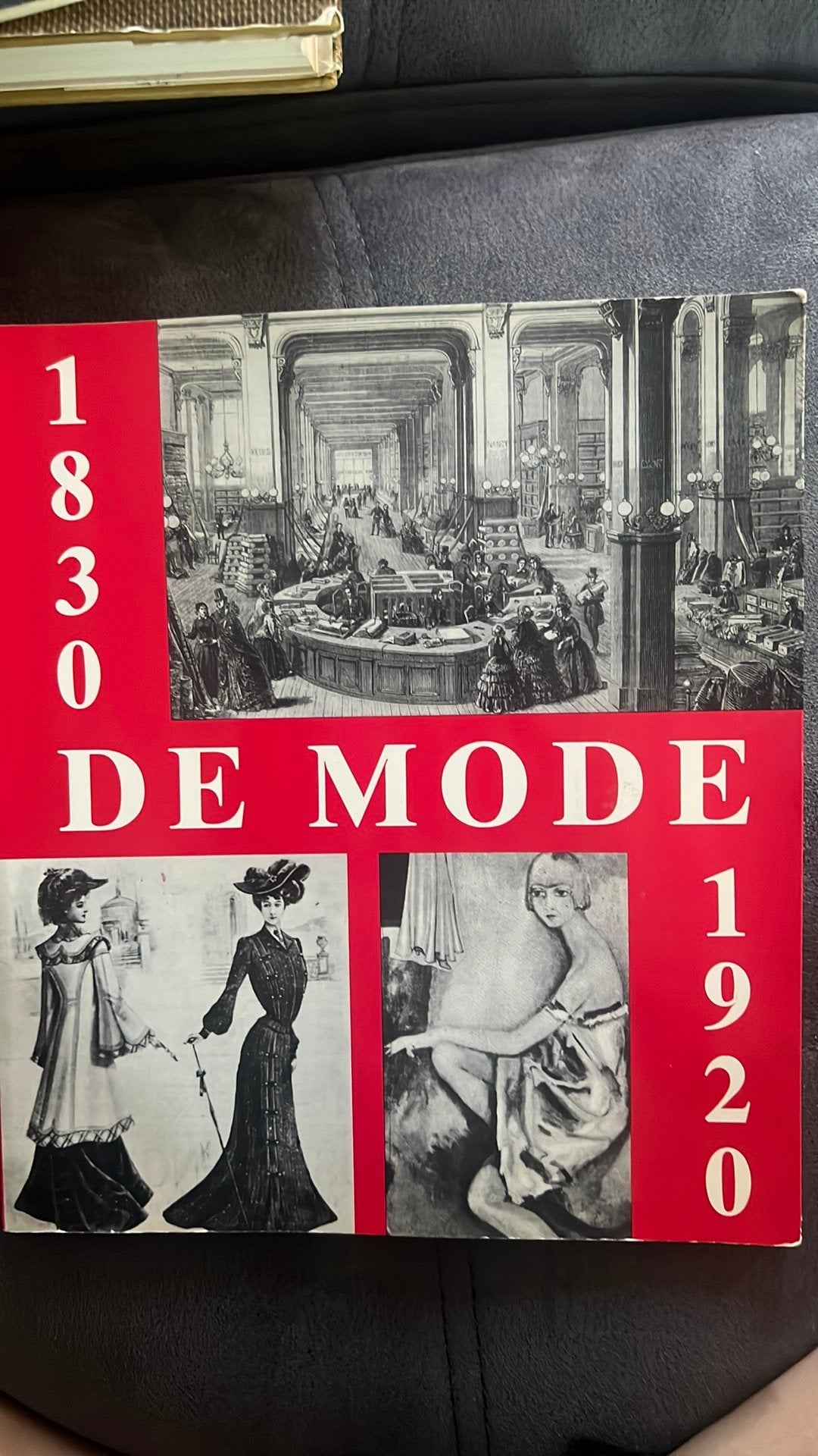 De Mode boek 1830-1920, Verzenden, Gelezen