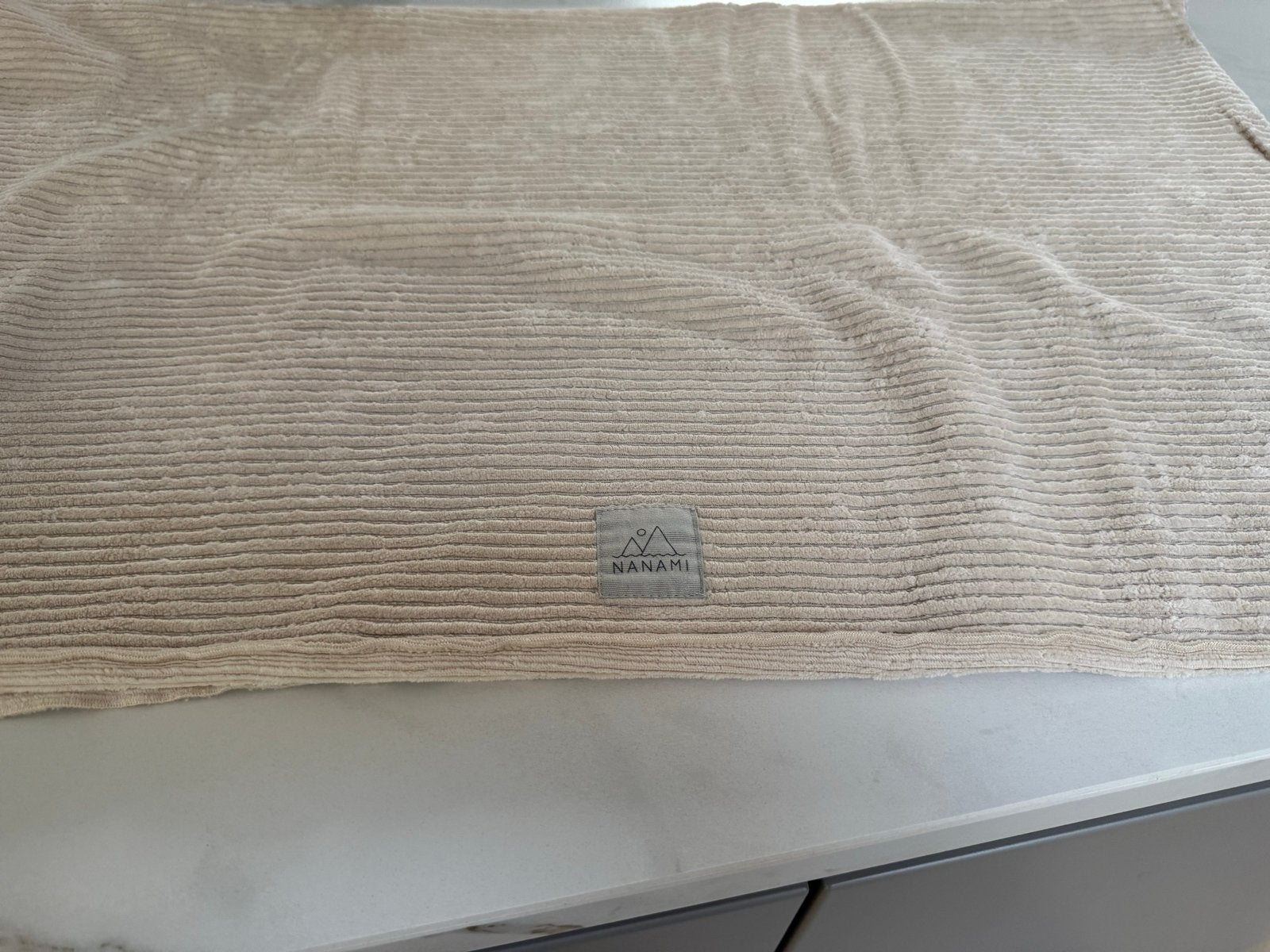 Nanami beige ribdekentje voor co-sleeper/wieg/kinderwagen, Kinderen en Baby's, Ophalen, Wasbaar, Overige merken, Zo goed als nieuw