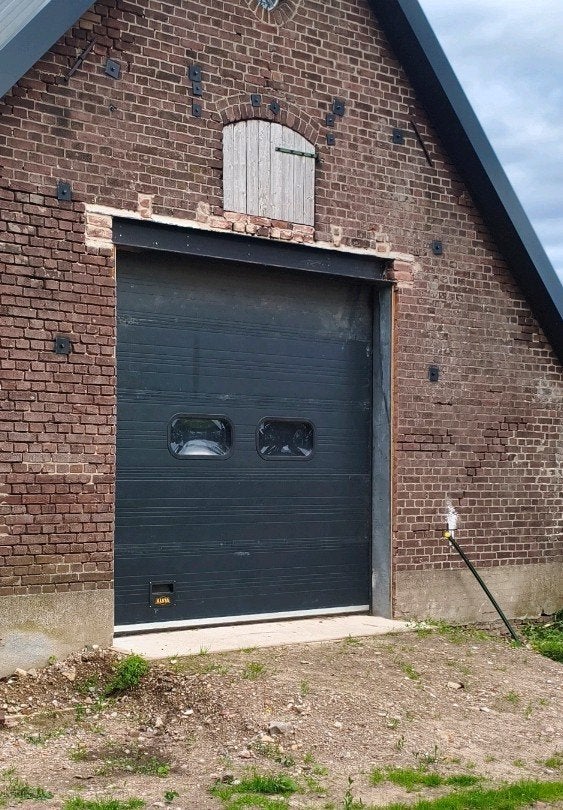 Alsta overheaddeur garagedeur, Ophalen, Kunststof, Gebruikt, Garagedeur