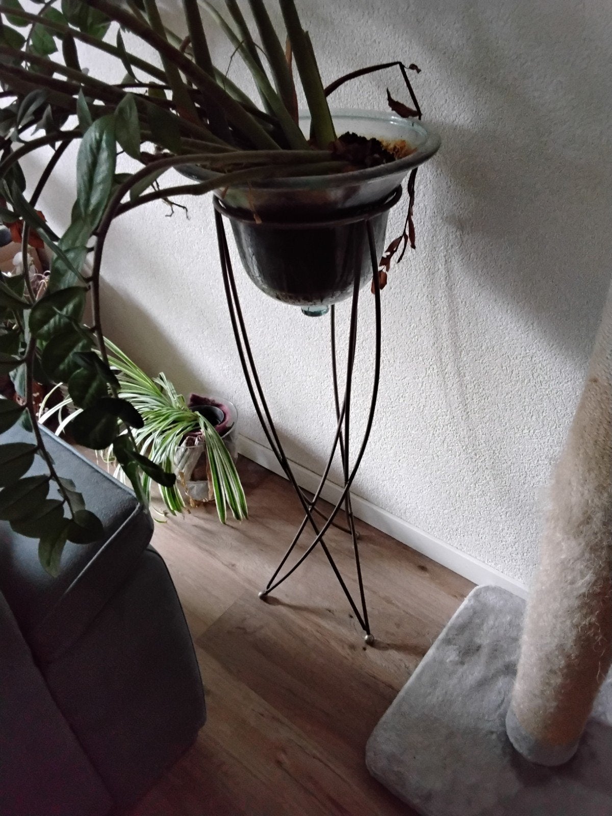 Metalen plantenstandaard met glazen pot hoogte 102cm, Ophalen of Verzenden, Gebruikt, Zwart, Metaal