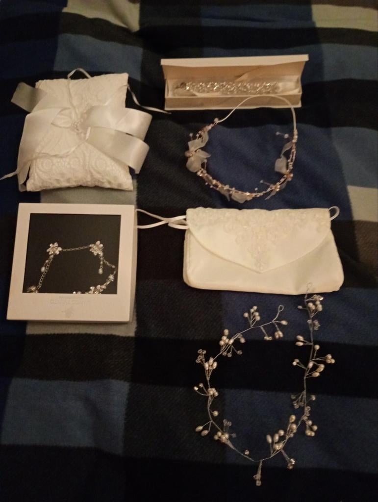 Bruid compleet set, Wit, Ophalen of Verzenden, Accessoires, Onbekend