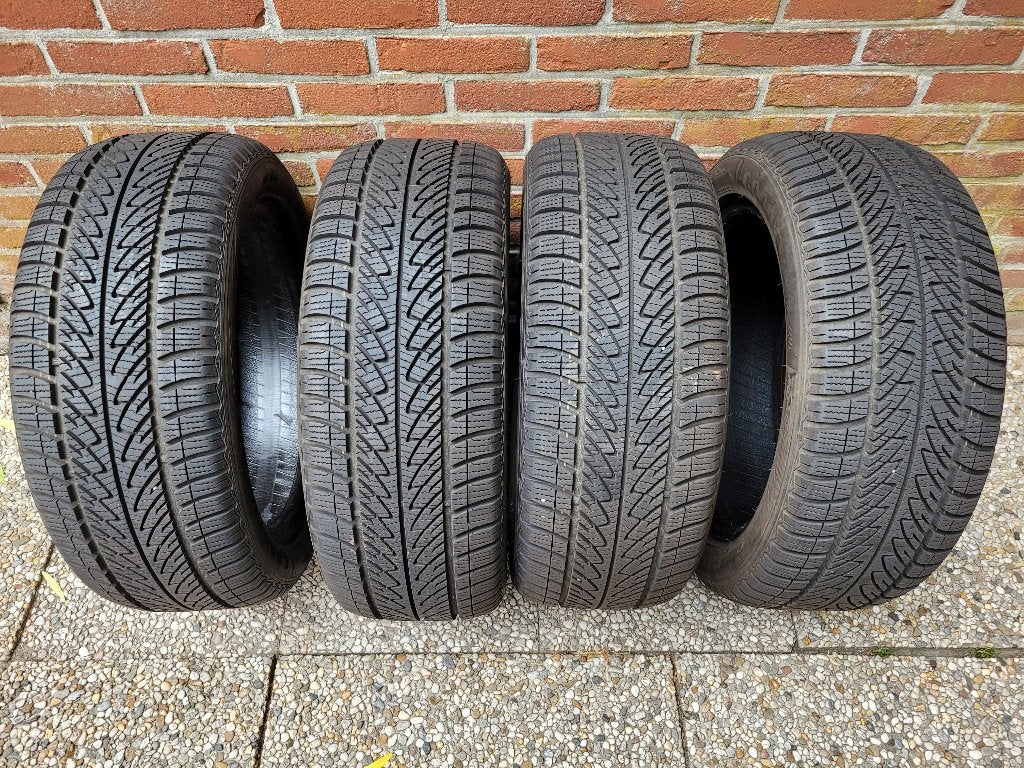 Goodyear  Ultra Grip 8 Performance winterbanden, Ophalen, 17 inch, Winterbanden, Band(en)
